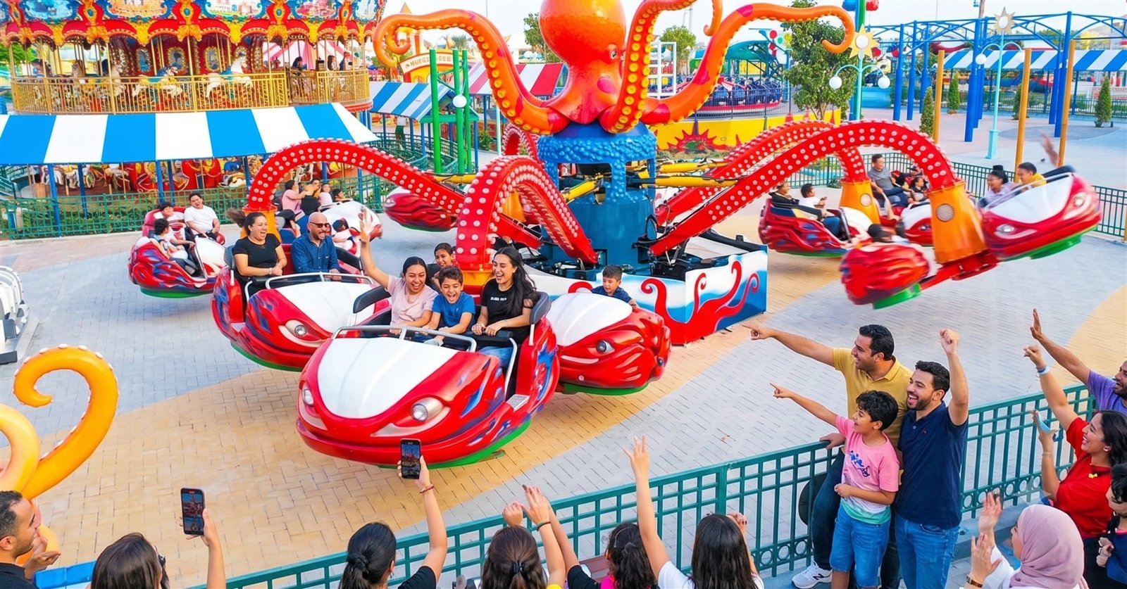 Minh họa trò Kraken bạch tuộc khổng lồ tại khu vui chơi