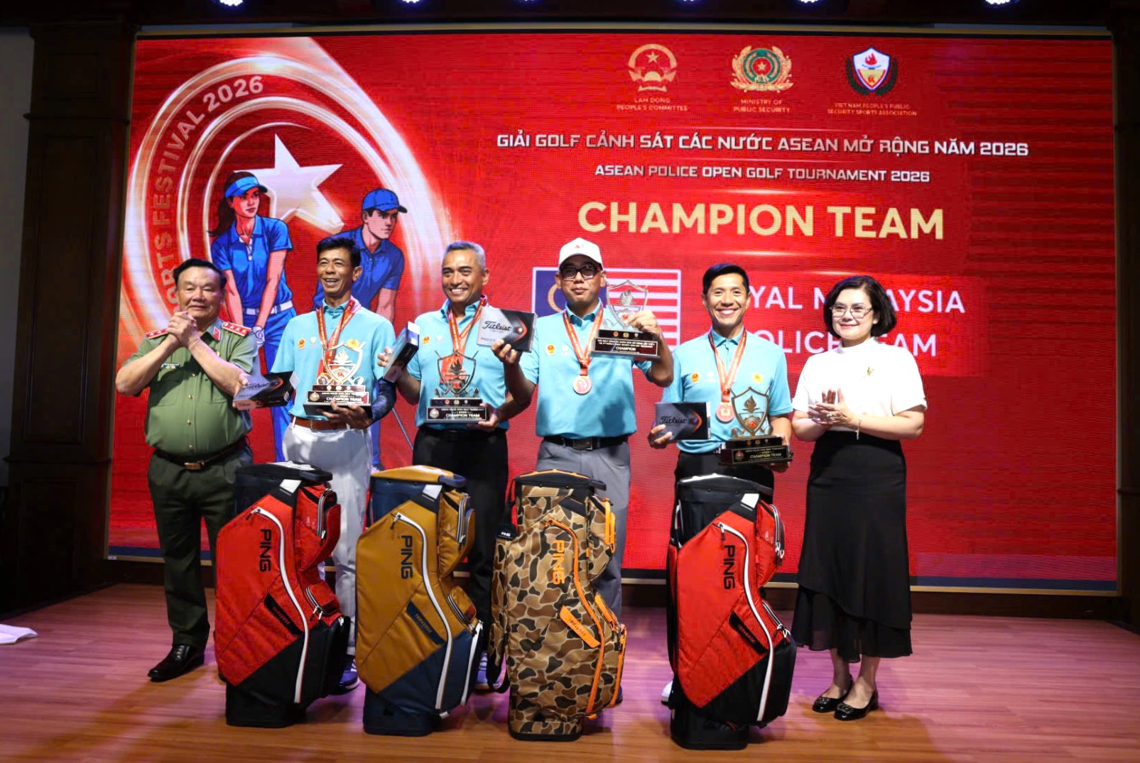 Đội Cảnh sát Hoàng gia Malaysia nhận cúp vô địch Giải Golf Cảnh sát các nước ASEAN Mở rộng 2026