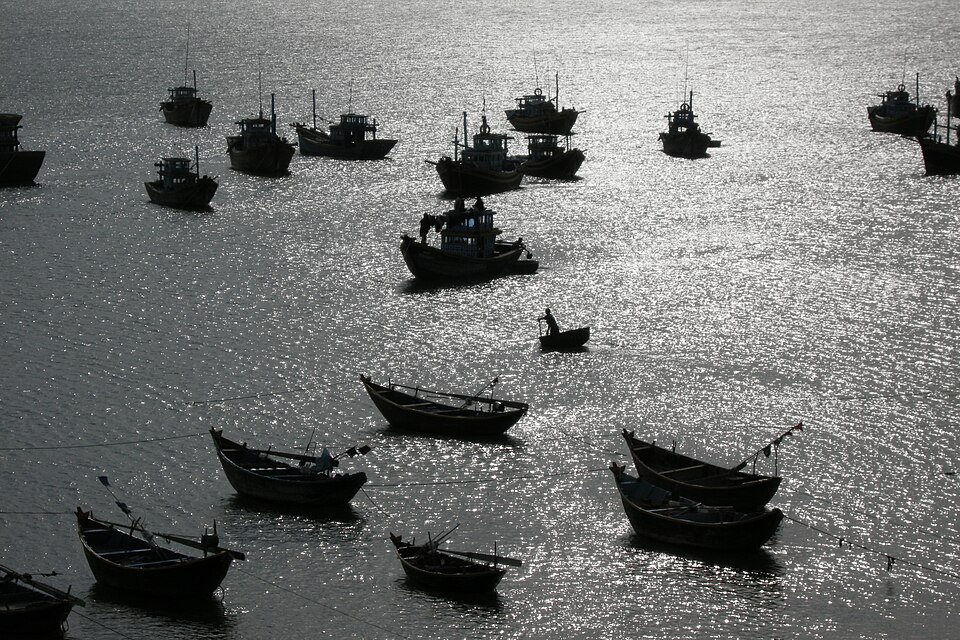 Thuyền đánh cá đậu ở bến Mũi Né