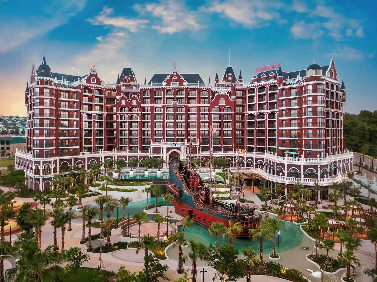 Toàn cảnh Mövenpick Resort Phan Thiết tại Tiến Thành