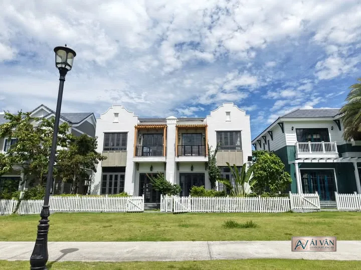 Biệt thự song lập NovaWorld Phan Thiết – Thuộc Florida 1 nằm trên trục đường chính 3 phòng ngủ